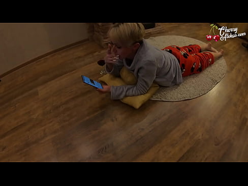 ❤️ Šialená blondínka fajčí obrovský penis a skáče na ňom - análny sex ❤️ Kvalitné porno na porno sk.special-grasser.ru ❤
